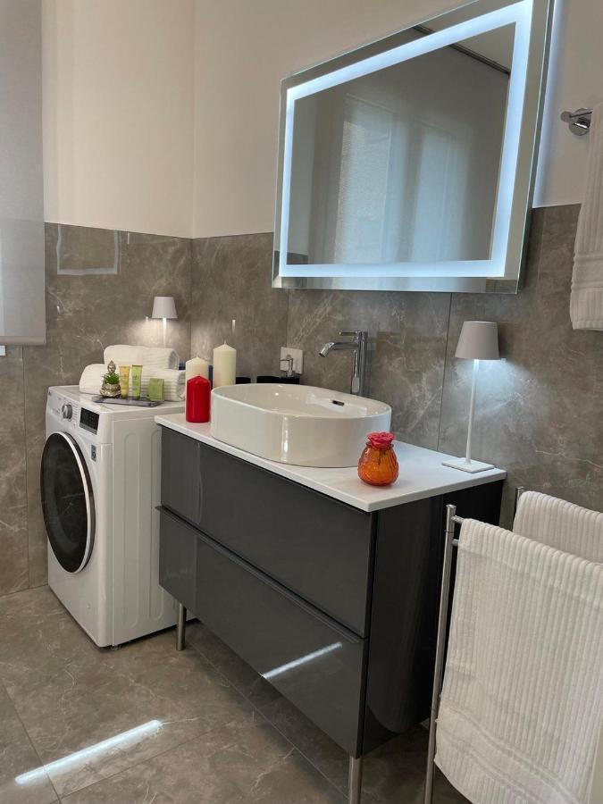 דסנזאנו דל גארדה Villa Karolina מראה חיצוני תמונה