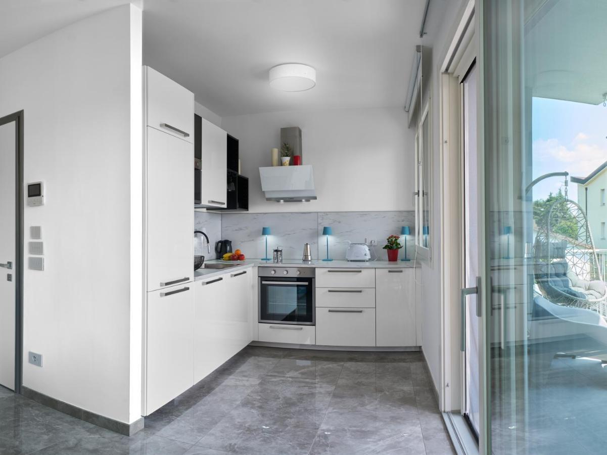 דסנזאנו דל גארדה Villa Karolina מראה חיצוני תמונה